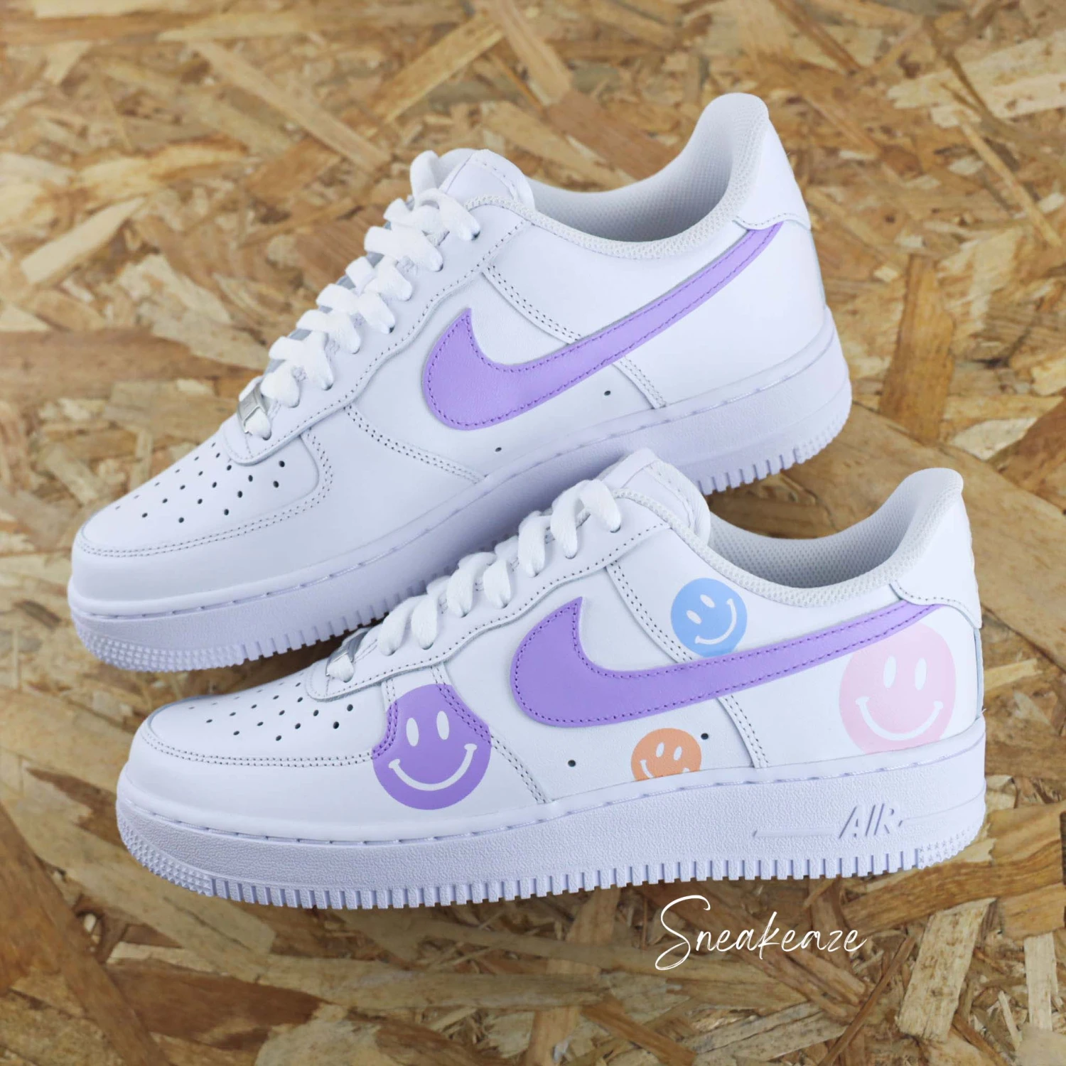 Smiley - Air Force 1 Custom 5 Smiley - Air Force 1 Custom - Image 3
