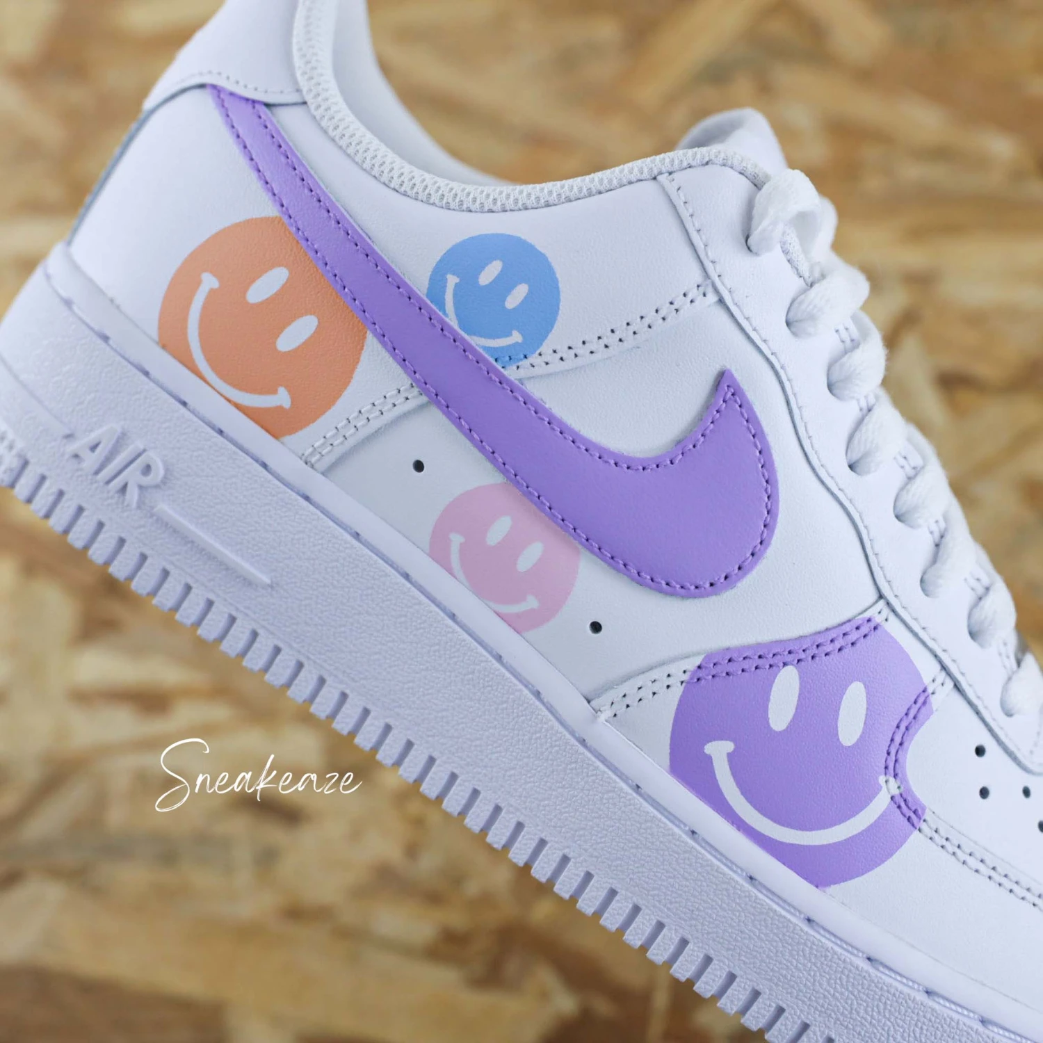 Smiley - Air Force 1 Custom 4 Smiley - Air Force 1 Custom - Image 2