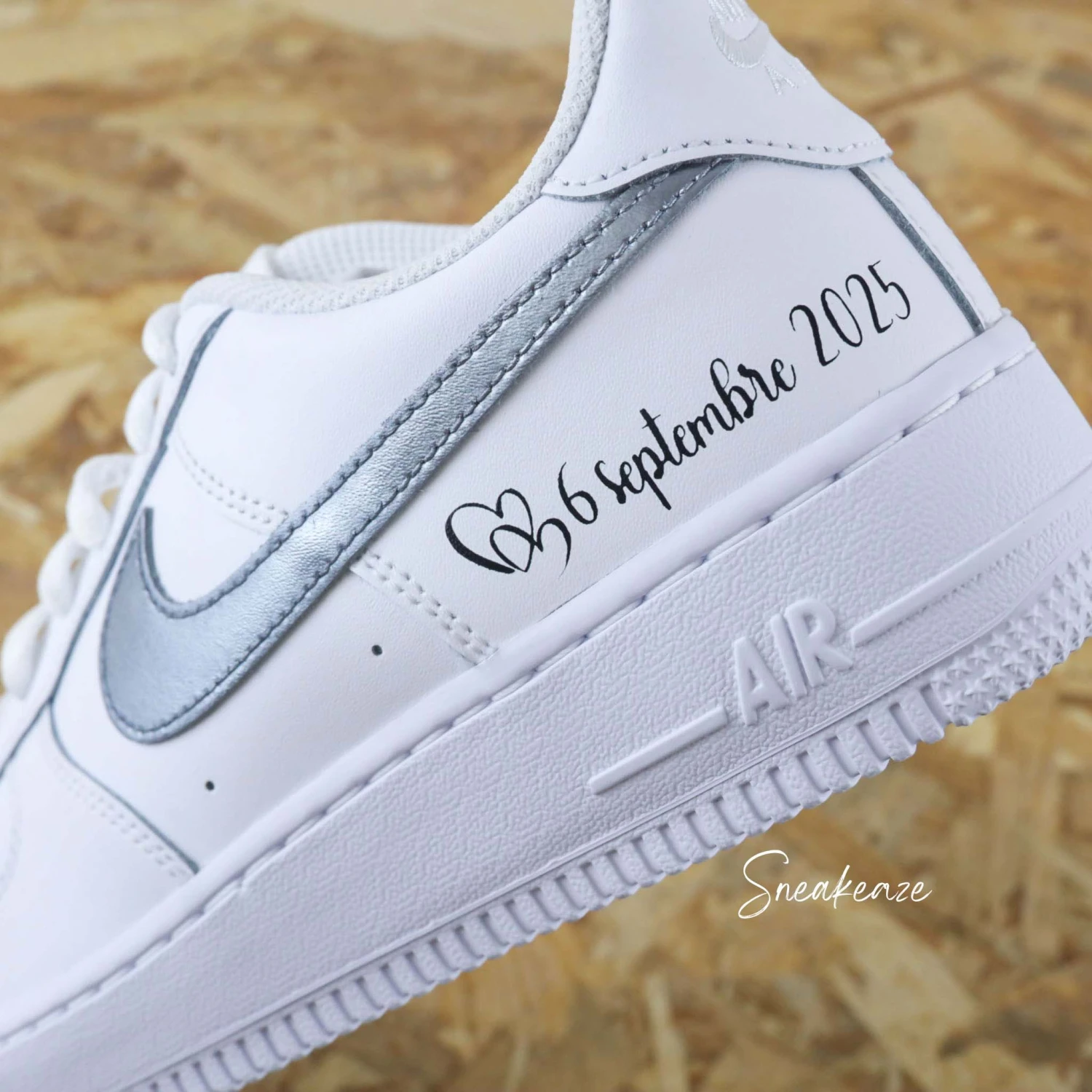 Prénoms Métallisé (couleur Au Choix) - Air Force 1 Custom 4 Prénoms Métallisé (couleur Au Choix) - Air Force 1 Custom - Image 2