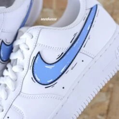 Cartoon Swoosh - Air Force 1 Custom -Sneakers Boutique 5L4A4134copie e40fc2db c664 4657 b6d4 48cd72beced6
