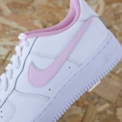 Swoosh & Toile (couleur Au Choix) - Air Force 1 Custom -Sneakers Boutique 5L4A6841copie f5c75778 7753 4d69 b8cb a4bd55671a67
