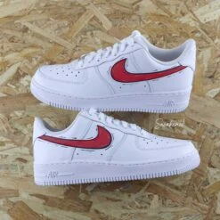 Cartoon Swoosh Gris - Air Force 1 Custom -Sneakers Boutique 5L4A8524copierouge a480cfec ae06 4a2e 9bde b5109344c741 1