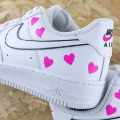 Silhouette Coeurs - Air Force 1 Custom -Sneakers Boutique 5L4A8748copieneonpink