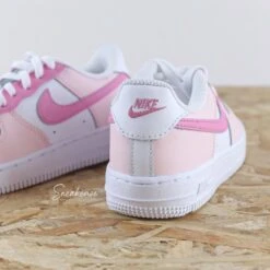 Baby Pink - Air Force 1 Custom (enfant) 11 Baby Pink - Air Force 1 Custom (enfant) -Sneakers Boutique 5L4A8775copie