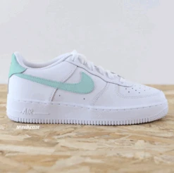 Arrière & Swoosh - Air Force 1 Custom -Sneakers Boutique Captured ecran2023 08 07a08.45.13 634c409e b891 4838 a449 8de4fd19636b