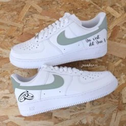 On S'est Dit Oui (couleur Au Choix) - Air Force 1 Custom 10 On S'est Dit Oui (couleur Au Choix) - Air Force 1 Custom -Sneakers Boutique FULL 2 5L4A0559vertdegriscopie