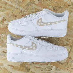 Marguerite Lila - Air Force 1 Custom -Sneakers Boutique IMG 0518copie c362a95a 03b0 4958 9b9d 3f71310b93ae