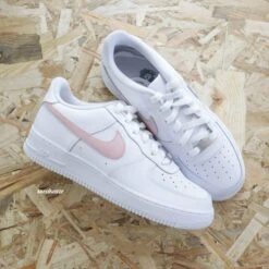 Rose Clair Swoosh - Air Force 1 Custom 11 Rose Clair Swoosh - Air Force 1 Custom -Sneakers Boutique IMG 3579