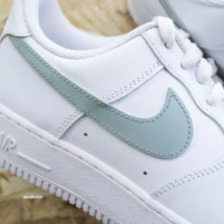 Vert De Gris Swoosh - Air Force 1 Custom -Sneakers Boutique IMG 3755