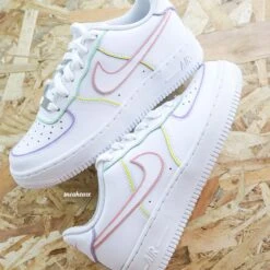 Outline (couleur Au Choix) - Air Force 1 Custom -Sneakers Boutique IMG 4127copie b998f20d 6bfe 4243 9549 f0811ae08b99