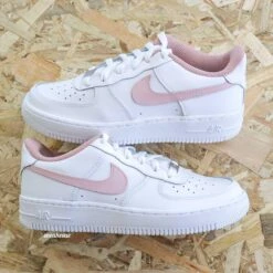 Swoosh & Toile Rose Pastel -Sneakers Boutique IMG 4298copie