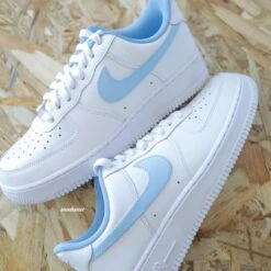 Swoosh & Toile (couleur Au Choix) - Air Force 1 Custom -Sneakers Boutique IMG 5403copie 3207f797 b86c 4ba9 8621 f2e9b677f630