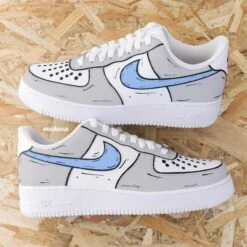 Cartoon Gris Et Rouge (couleur Au Choix) - Air Force 1 Custom -Sneakers Boutique IMGttfg 6354copie3