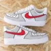 Cartoon Gris Et Rouge (couleur Au Choix) - Air Force 1 Custom -Sneakers Boutique IMssddG 6354copie3