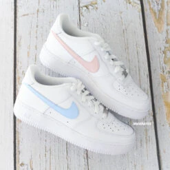 Mixed Swoosh - Air Force 1 Custom 11 Mixed Swoosh - Air Force 1 Custom -Sneakers Boutique O19B6000copie 710baf3d e2d6 4a39 9edf 3607bb378e01