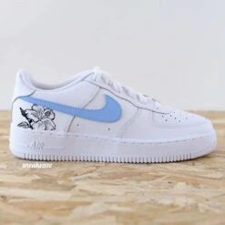 Hibiscus - Air Force 1 Custom -Sneakers Boutique af1 sneakeaze hibiscus bleu 1