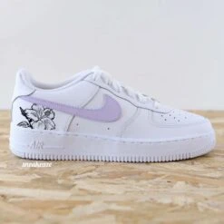 Hibiscus - Air Force 1 Custom -Sneakers Boutique af1 sneakeaze hibiscus lila pastel 1
