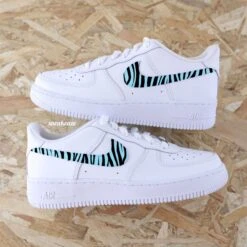 Zèbre (couleur Au Choix) - Air Force 1 Custom -Sneakers Boutique zebreswooshaqua