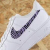 Zèbre (couleur Au Choix) - Air Force 1 Custom -Sneakers Boutique zebreswooshlila